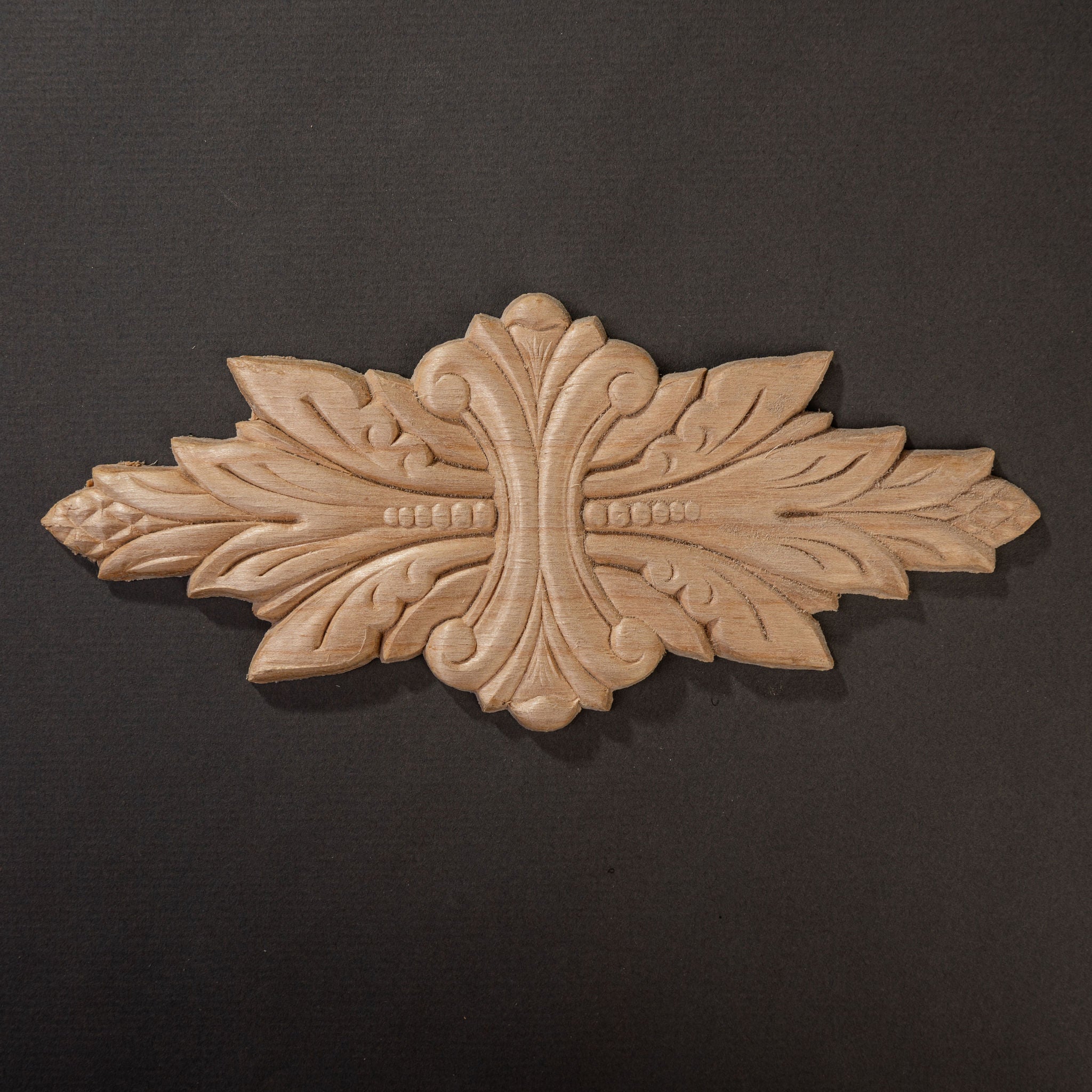 Mirrored Acanthus Scroll Applique - Pedestals & Crests